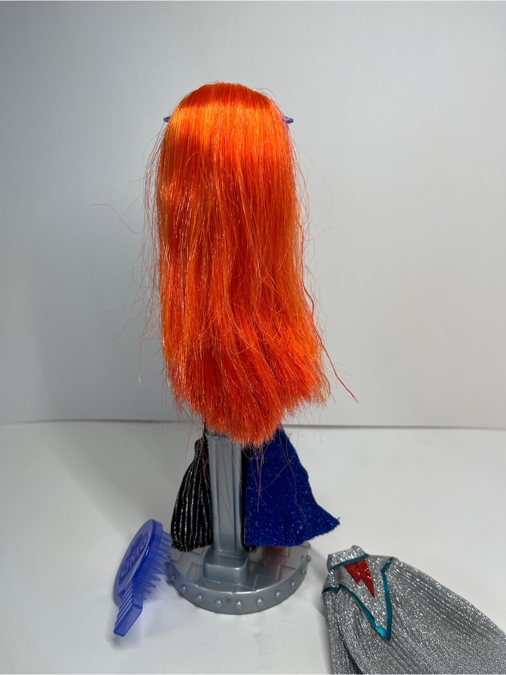 LOL Surprise OMG Fashion Doll Dance Dance Major Lady With Stand Brush Outfit - Picture 10 of 11